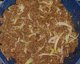 Foto del paso 3 de la receta: Guiso de carne con repollo (ideal para tostadas o taquitos) 🌮