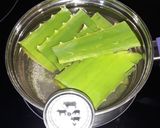 Foto del paso 2 de la receta: Agua con cristales de aloe vera "medicinal"