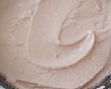Habos meggyes krém tortába, sütibe recept fázis 6 fotója