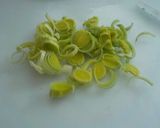 Foto del paso 3 de la receta: Macarrones pluma con salmón fresco y albahaca