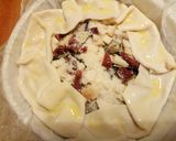 A picture of step 3 of Sun-dried tomato, scamorza and aubergine pie.