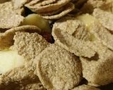 Foto del paso 5 de la receta: Súper desayuno. Fruta, lácteos, cereales, miel