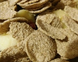 Foto del paso 5 de la receta: Súper desayuno. Fruta, lácteos, cereales, miel