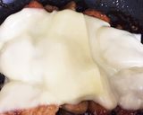 A picture of step 5 of Tender Teriyaki Chicken Breast with Melted Cheese.