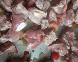 Foto del paso 1 de la receta: Pavo con tomate