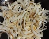 Foto del paso 1 de la receta: Chupín de pescado con cachetes de abadejo y langostinos 🐟🦐