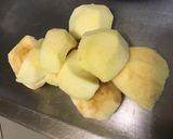 Une image de l'étape 1 de Saucisses au couteau aux pommes et romarin.