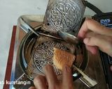 Foto langkah ke 7 dari resep Kue Sapik Khas Minang.