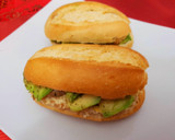 Foto del paso 6 de la receta: Bocaditos de queso, pollo y aguacate 🥖 🧀🍗 🥑