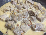 Carne de lomo biche a la boloñesa con tocineta