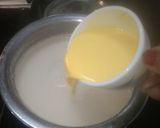 A picture of step 2 of Caramel Strawberry Custard Pudding.