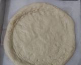 Foto langkah ke 5 dari resep (Sourdough Discard) Homemade Pizza - Sosis & Bakso.