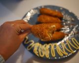 Foto langkah ke 5 dari resep Crispy Corn Dog.