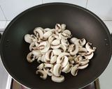 Foto langkah ke 2 dari resep Bacon & Jamur ala Korea.