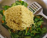 Foto langkah ke 4 dari resep Mie Goreng.