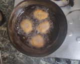 A picture of step 5 of DAHI VADA (South Indian Style).