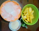 Foto langkah ke 1 dari resep Virgin Piña Colada.