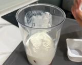 Hình bước làm 3 của món Kem Sữa Chua Dâu Tây