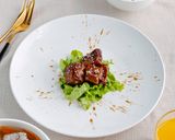 Hình bước làm 2 của món Sườn non chiên nước mắm