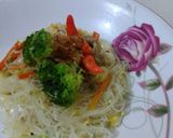 Foto langkah ke 5 dari resep Bihun goreng Non MSG.