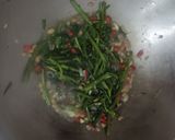 Foto langkah ke 3 dari resep Tumis Kangkung Tauco.