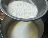 Hình bước làm 3 của món Banana Cake
