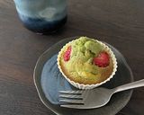 Foto del paso 5 de la receta Muffins de fresa con harina de arroz y matcha