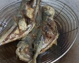 Foto langkah ke 1 dari resep 105. Ikan Kembung Bumbu Kuning.