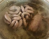 Hình bước làm 2 của món Lòng heo và cật heo luộc