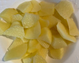 Foto del paso 1 de la receta: Potaje de Garbanzos con espinacas con Pelotitas de pan 🥖 (receta de la yaya)