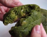 A picture of step 6 of White Chocolate Matcha Cookies.
