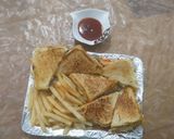 A picture of step 7 of Chicken & veg mayonnaise cheese sandwich.