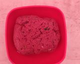A picture of step 2 of Beet root Paratha.