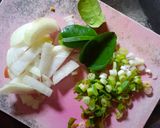 Foto langkah ke 2 dari resep Kerang Hijau Saus Padang.
