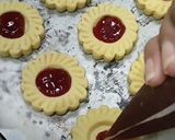 Foto langkah ke 4 dari resep Strawberry Cookies (1023).