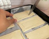 Foto langkah ke 2 dari resep Cheezy Pastry Ide Hampers Simple.