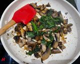 A picture of step 1 of Mushroom and spinach stack.
