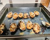 Foto langkah ke 8 dari resep Oyster Kilpatrick ala Ineu (Resep No.116).