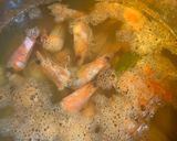 Une image de l'étape 1 de Soupe de crevettes à l’orientale (Çorba) 🇩🇿.