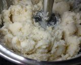 Foto del paso 5 de la receta: Arepas de maíz blanco pisado