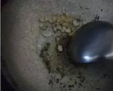 A picture of step 6 of Kanchipuram Idli.