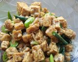 Foto langkah ke 7 dari resep Tumis Tempe Kacang Pete simple.