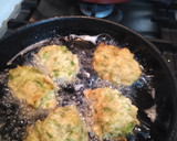 Foto del paso 3 de la receta: Buñuelos de LECHUGA😋😋