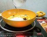 A picture of step 3 of Dahi Aloo.
