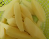 صورة لخطوة 1 من وصفة بطاطس كرسبي 🍟