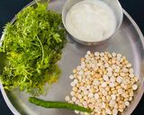 A picture of step 1 of Roasted Chana Dal Chutney.