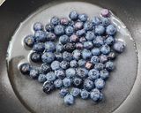 Foto del paso 8 de la receta: Cheesecake de ricotta con arándanos 🫐 (sin horno)