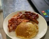 A picture of step 7 of Easy pancake with crispy bacon.