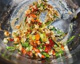 Foto langkah ke 2 dari resep Mie Pedas Gurih.