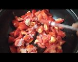A picture of step 1 of Tomato sauce (No onion - No garlic).